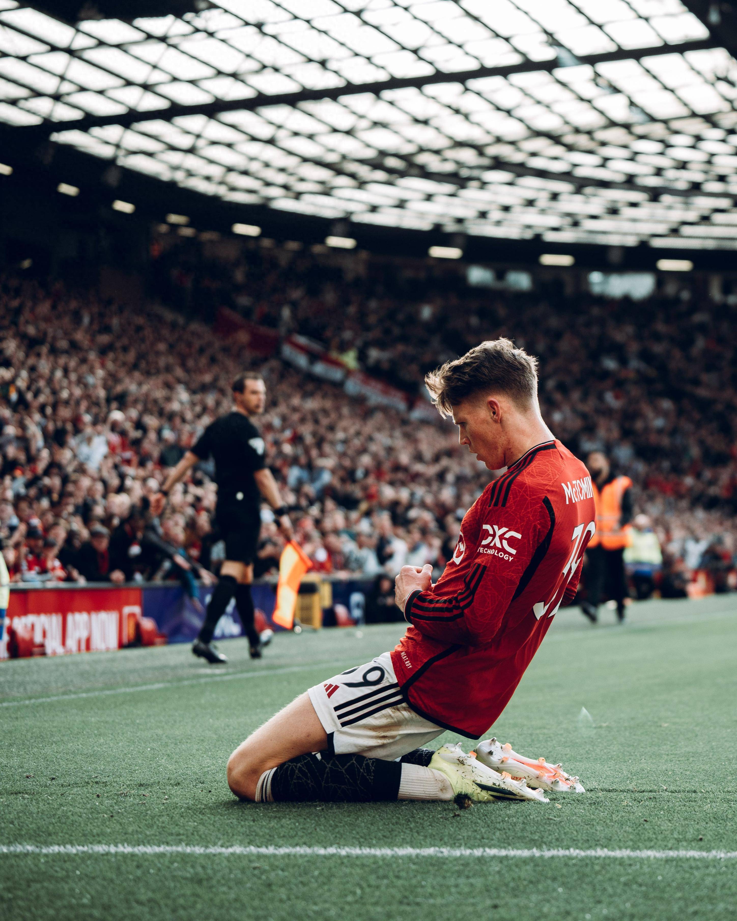 曼联神勇,逆转取胜晋级欧洲足球锦标赛的简单介绍 曼联神勇,逆转取胜晋级欧洲足球锦标赛的简单介绍