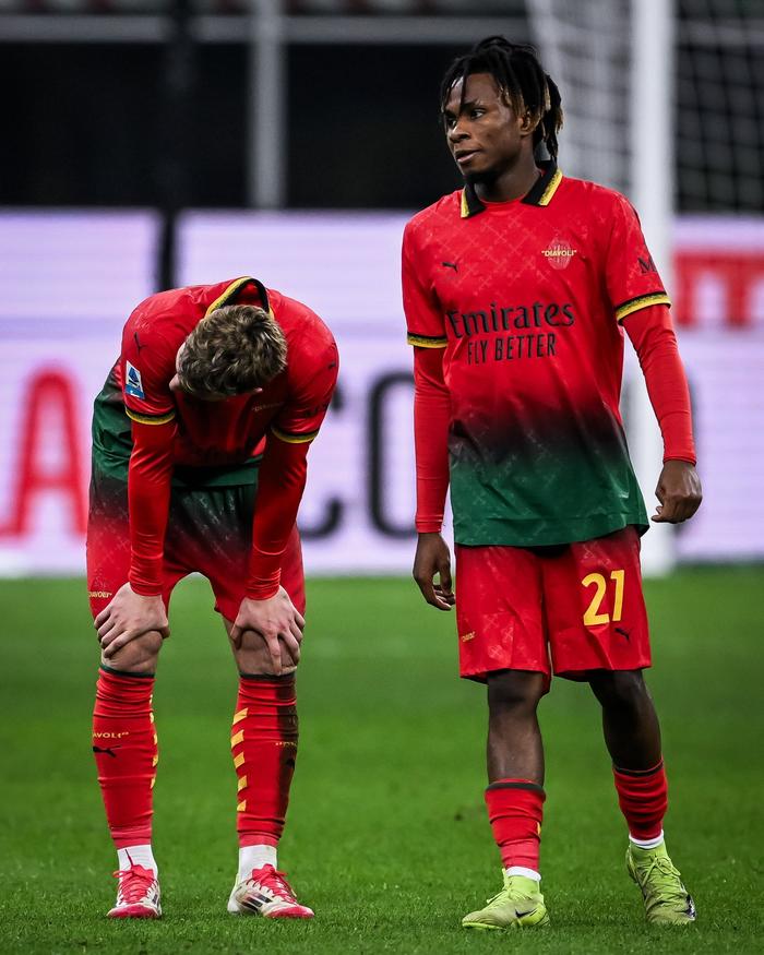 包含AC米兰后卫遭遇伤病,球队整体实力减弱的词条 包含AC米兰后卫遭遇伤病,球队整体实力减弱的词条