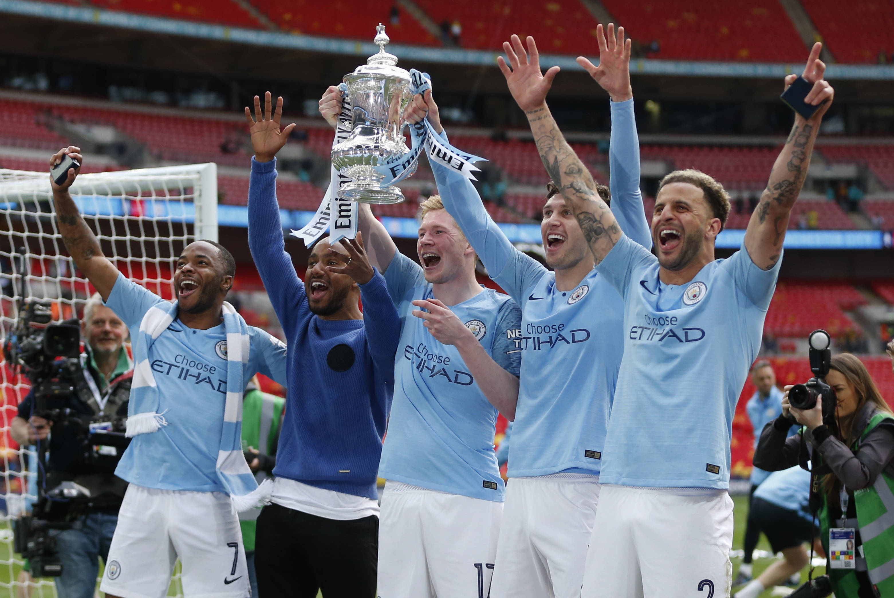 穆里尼奥教练首秀,热刺主场战平谢菲联的简单介绍 穆里尼奥教练首秀,热刺主场战平谢菲联的简单介绍