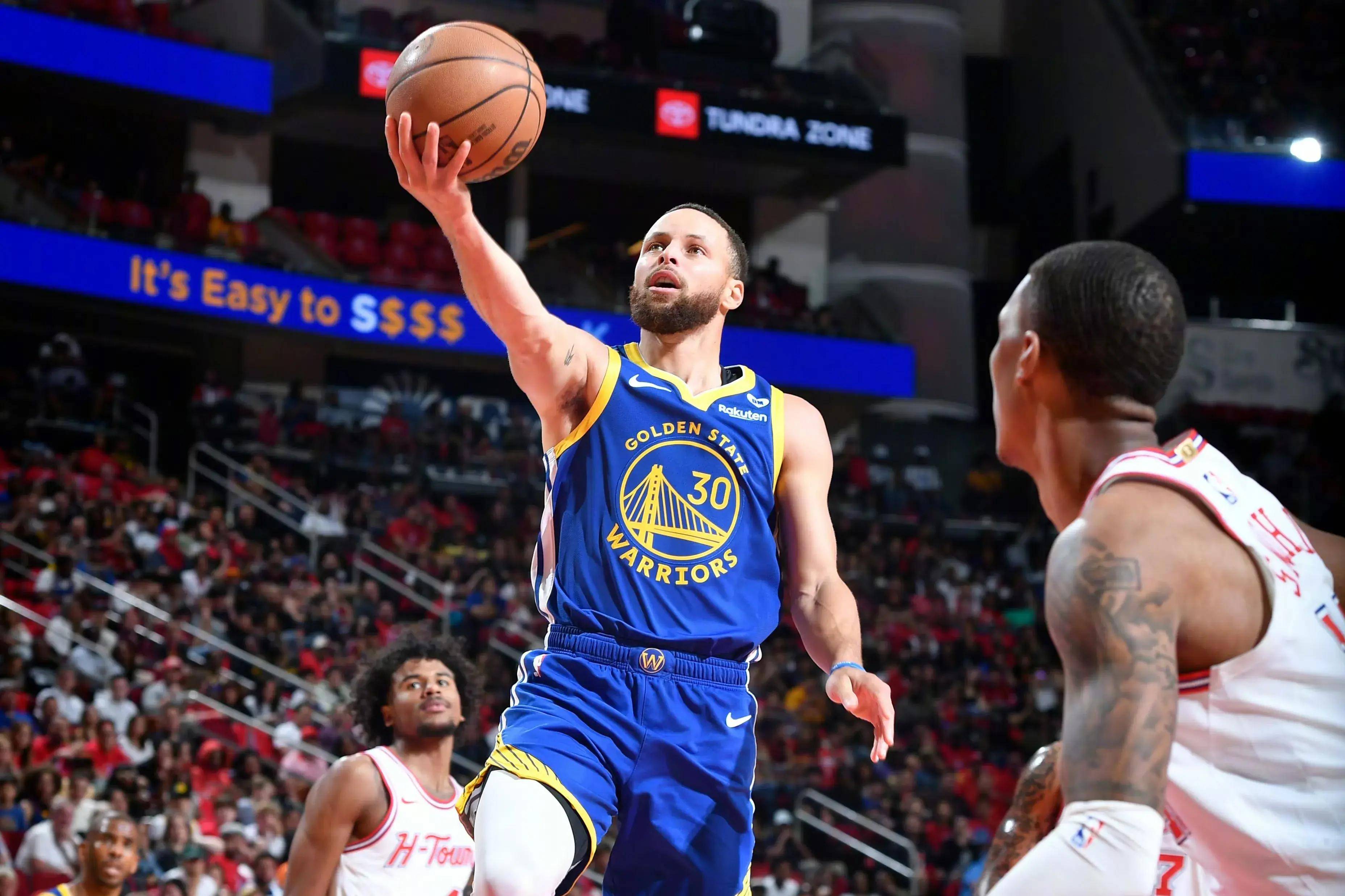 勇士持续领先,轻取湖人 勇士持续领先,轻取湖人